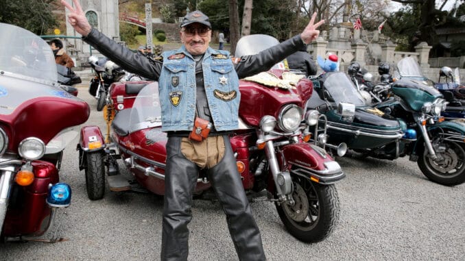Biker mit Harley Davidson Biker mit Harley Davidson